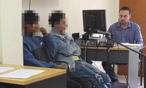 asalto callejero, detenidos, enfermero