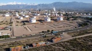 GNL YPF, inversiones, Petronas, Río Negro