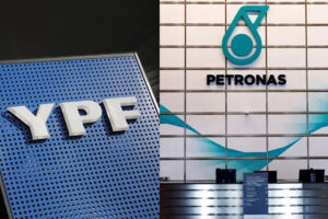GNL, Petronas, ypf