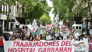 Hospital Garrahan, Mario Lugones