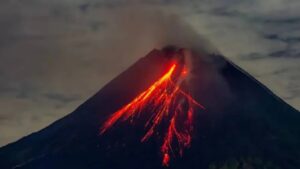 Indonesia, Lewotobi, volcán