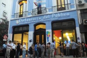 Defensoría, desregulación, gobierno