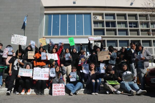 Chubut, Educación, Luis Punta