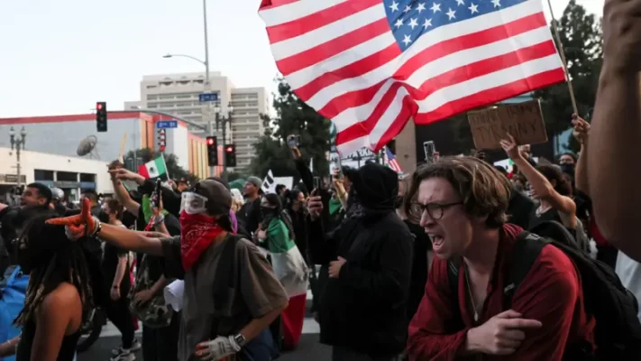 Los Ángeles, saqueos