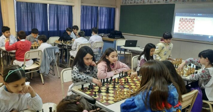 ajedrez, Estudiantes