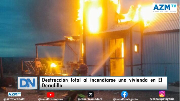 Destrucción total al incendiarse una vivienda en El Doradillo